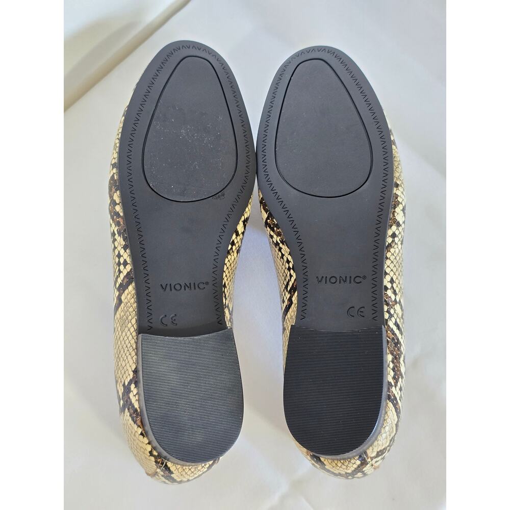 Vionic Willa II Leather Slip-On Loafers Ivory Multi Snakeskin Size 7.5 - Picture 5 of 6